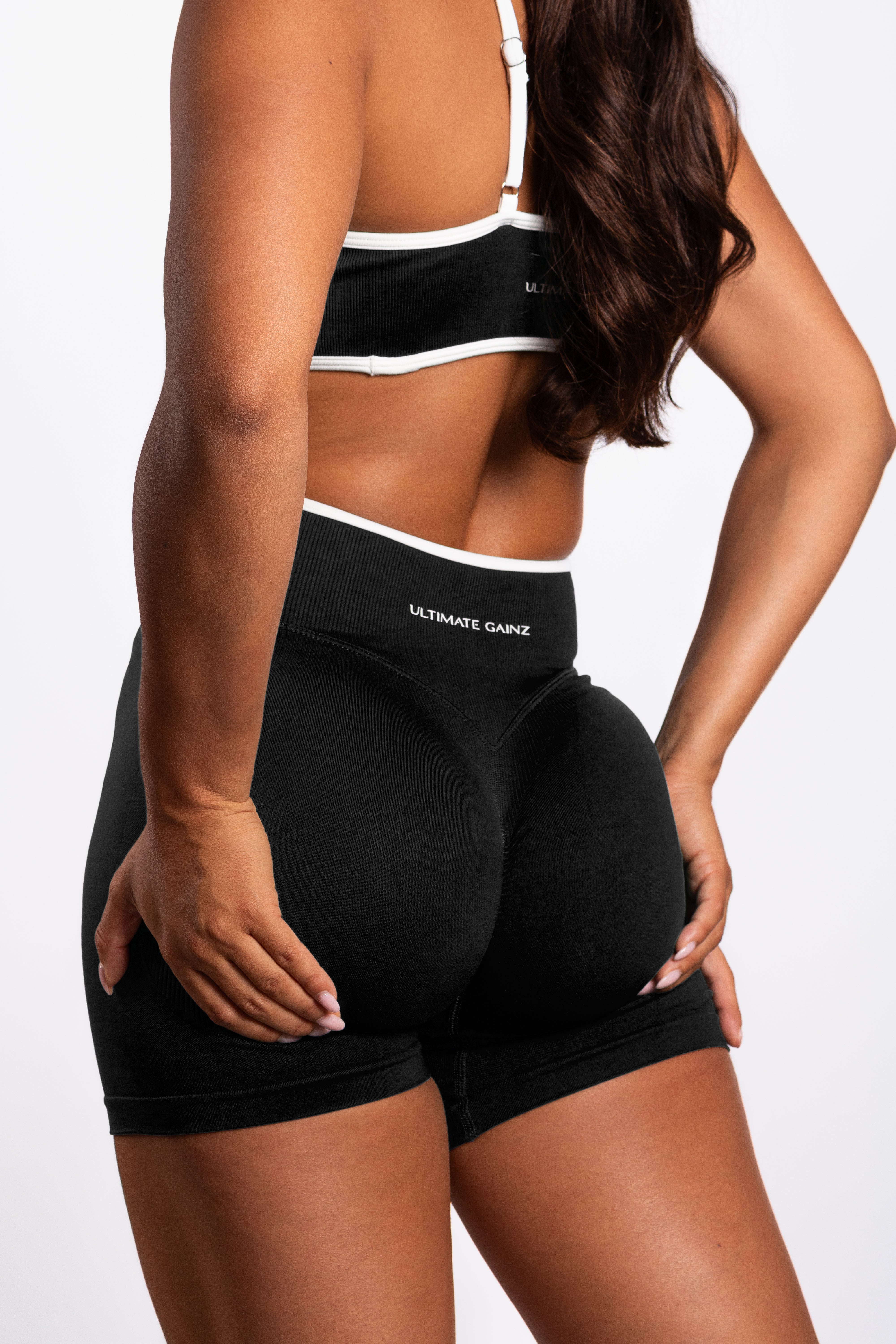 Ivy | Seamless Short – Noir